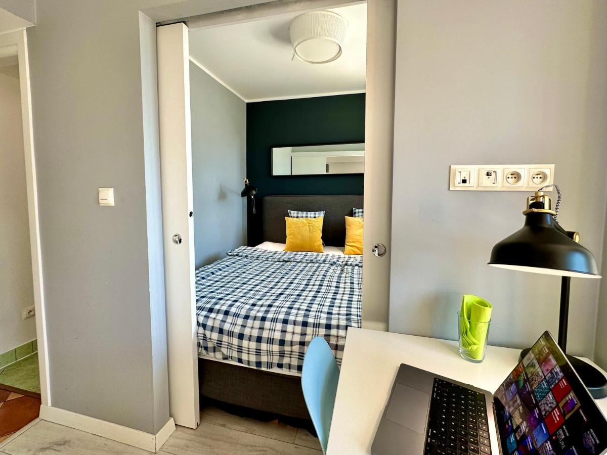 Апартаменты Gold 2 King Size Bed, Metro X2 Free Wifi, 50'Tv Netflix, Hbo, Appletv+ Варшава Экстерьер фото