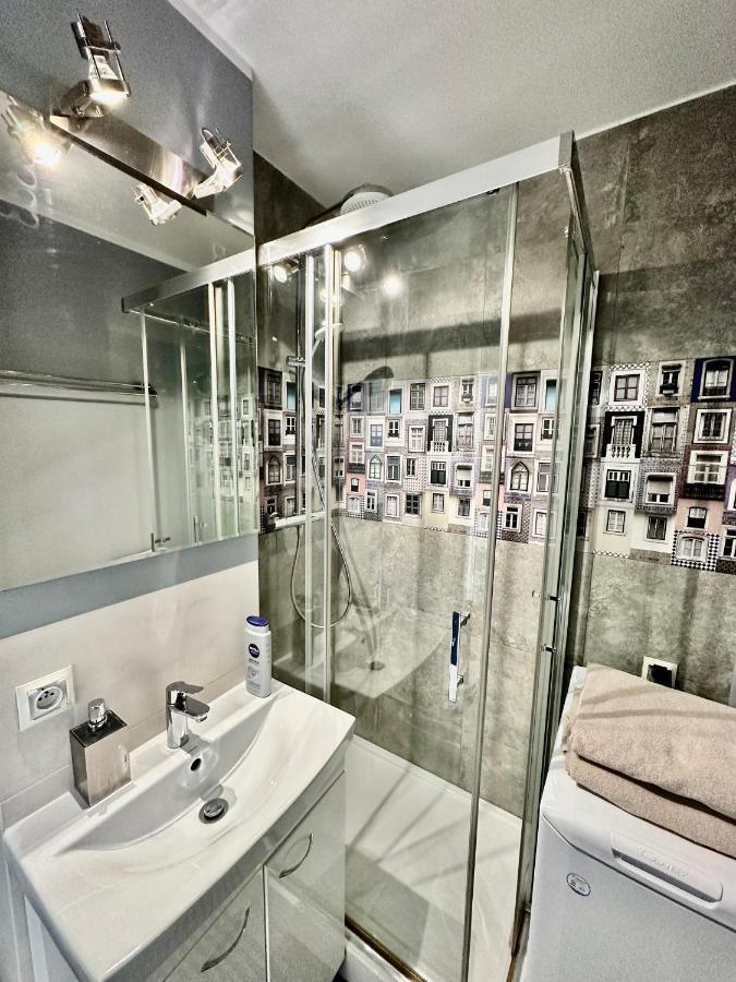 Апартаменты Gold 2 King Size Bed, Metro X2 Free Wifi, 50'Tv Netflix, Hbo, Appletv+ Варшава Экстерьер фото